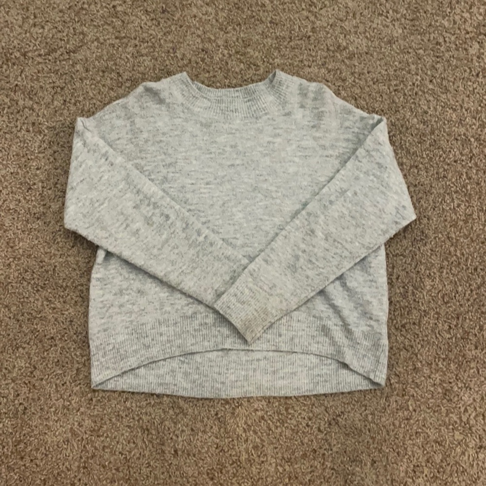 H&M small grey sweater